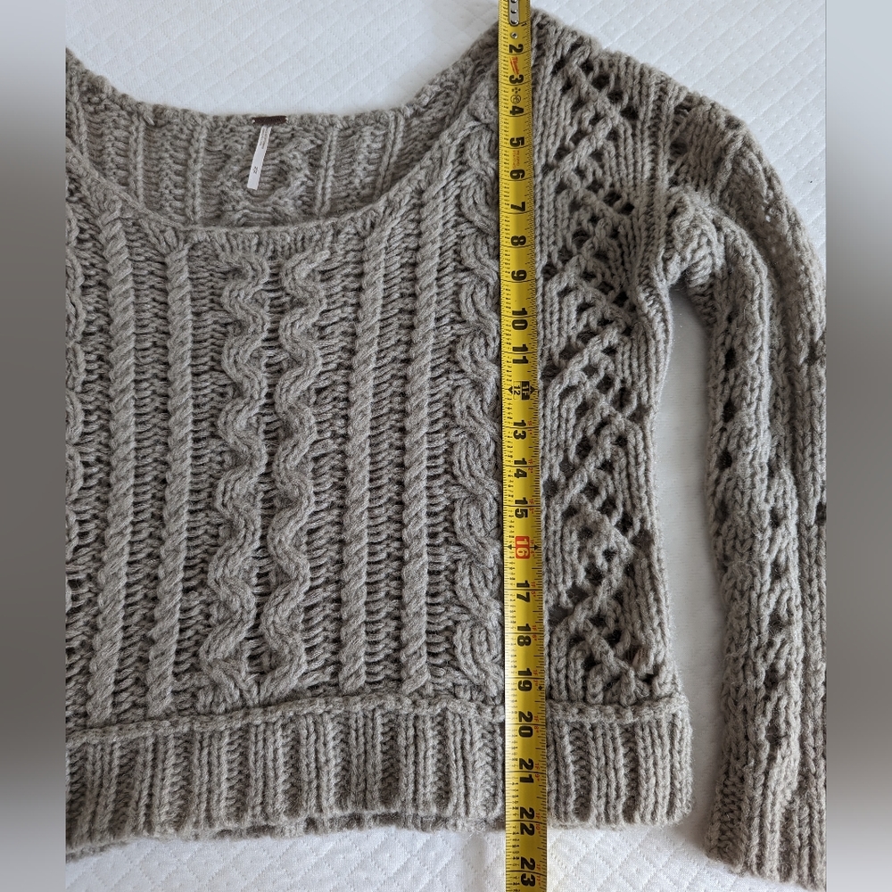 Free People Wool Mohair Blend Beige Open Cable Knit Oversize Sweater Size Medium - Picture 5 of 8